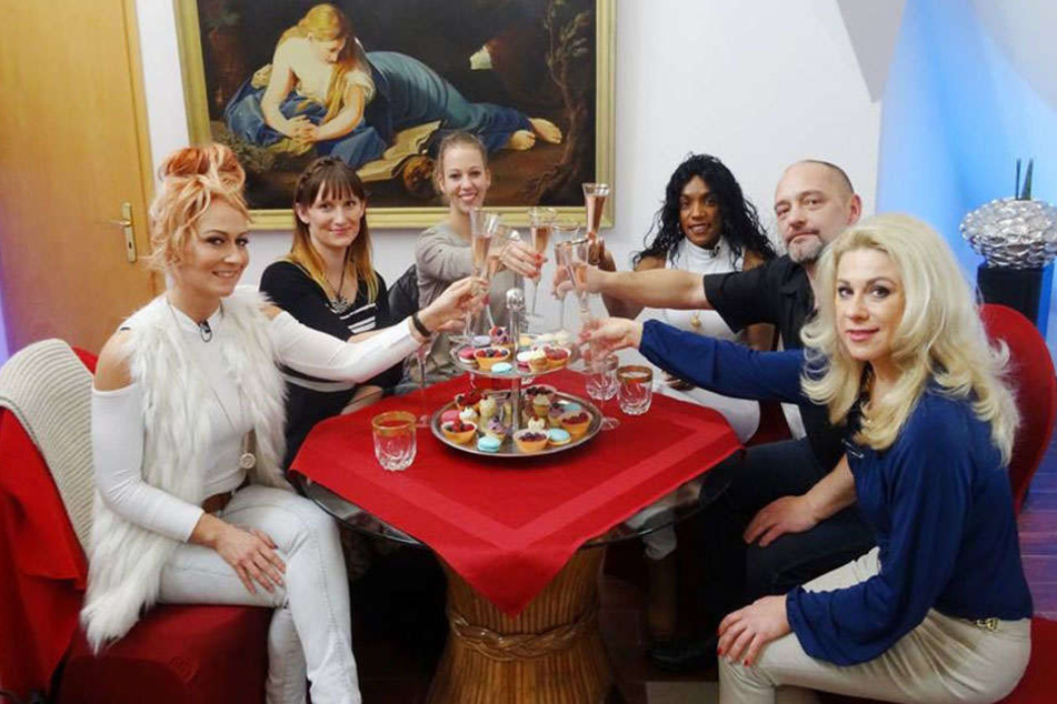 Die Runde der Kandidatinnen. Darunter auch Fanny Mißbach (li).