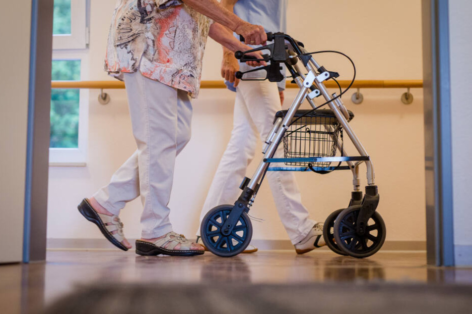 Der Pfleger hatte uneingeschränkten Zugang zu den Konten des Patienten. (Symbolbild)
