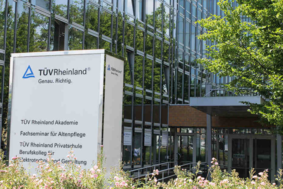 Das Berufskolleg für Gestaltung und Technik an der Widdersdorfer Str. 401 - 403.