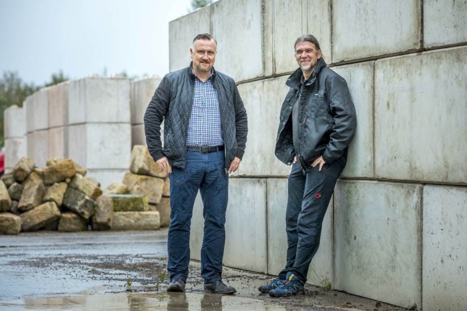 Mario Nestler (47, li.) und sein Betriebsleiter Knut Seifert (51).