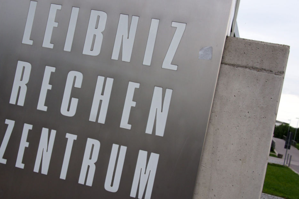 Der neue Höchstleistungsrechner geht am Leibniz-Rechenzentrum in Garching in Betrieb.