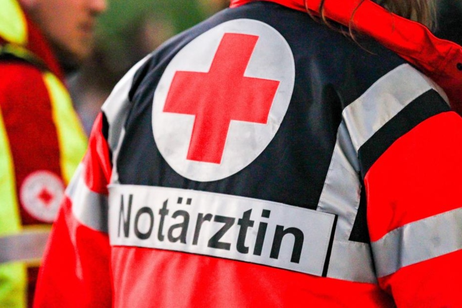 Nach dem Unfall musste die Autobahn für zweieinhalb Stunden gesperrt werden. (Symbolbild)