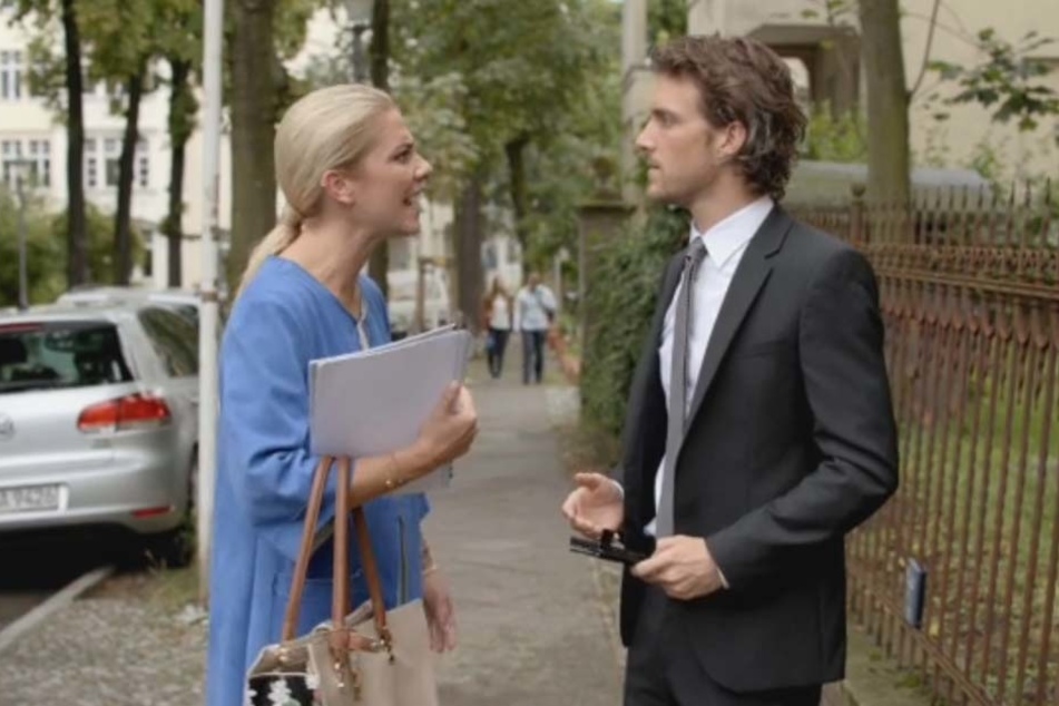 Sunny ist sehr wütend, dass Felix sie die ganze Zeit angelogen hat.