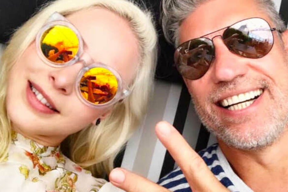 Theresia feiert ihren Geburtstag mit ihrem Verlobten Thomas in Australien.