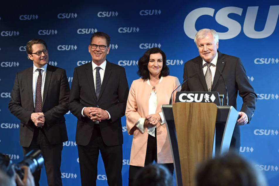 Die CSU-Mannschaft für Berlin: Scheuer, Müller, Bär und Seehofer (v.li.).