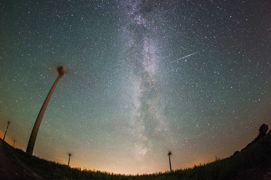 In der Nacht zum Freitag werden stündlich mehr als 100 Sternschnuppen erwartet.