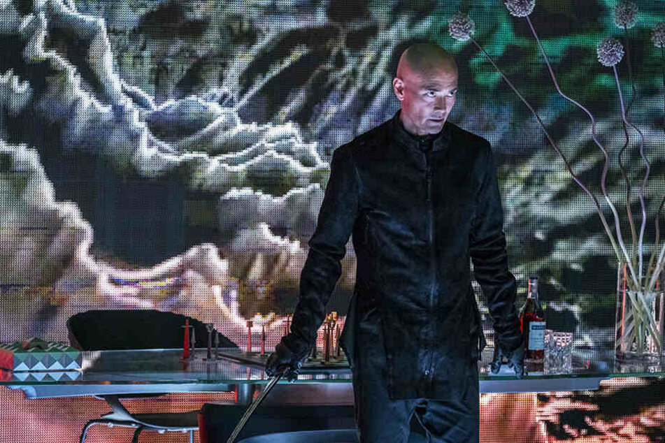 Bösewicht Zero (Mark Dacascos) hat großen Respekt vor Wick, was ihn aber nicht daran hindert, Jagd auf John zu machen, um sich das Kopfgeld unter den Nagel zu reißen.