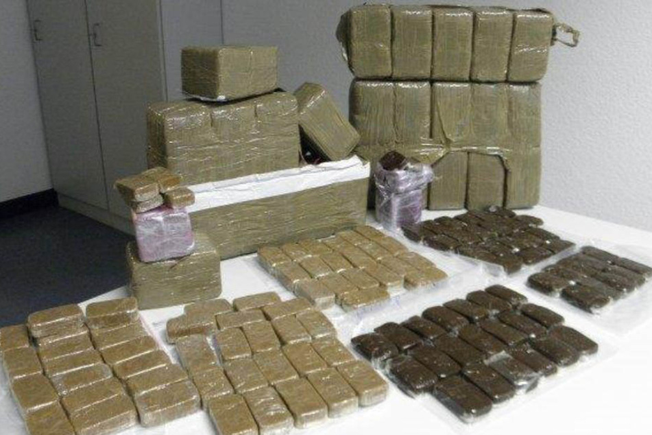 Der Drogendealer wurde nach dem Haschischfund in Untersuchungshaft gesteckt.