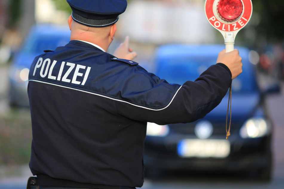 Die Polizei konnte die betrunkene Mutter stoppen. (Symbolbild)