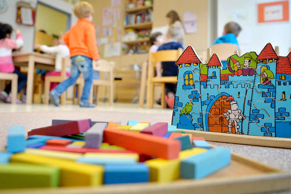 Experten fordern 8000 zusätzliche Erzieher für Thüringens Kitas.