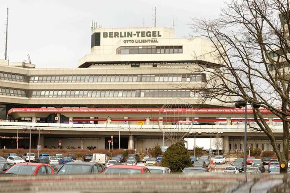 Geht es nach den Unterzeichnern des Volksbegehrens, soll der Flughafen Tegel auch nach Eröffnung des BER in Betrieb bleiben.