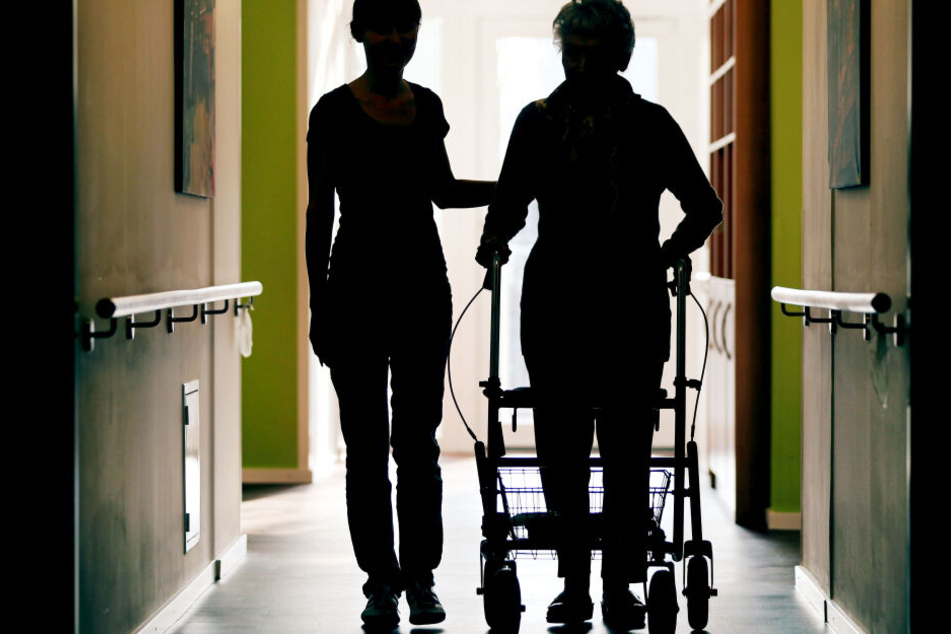 Auf den Krankenhausfluren wird bei dem Warnstreik am Mittwoch weniger Personal vor Ort sein.