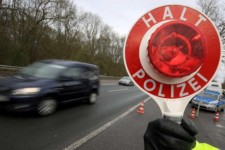Die Täter flüchteten bei der Verkehrskontrolle. (Symbolbild)