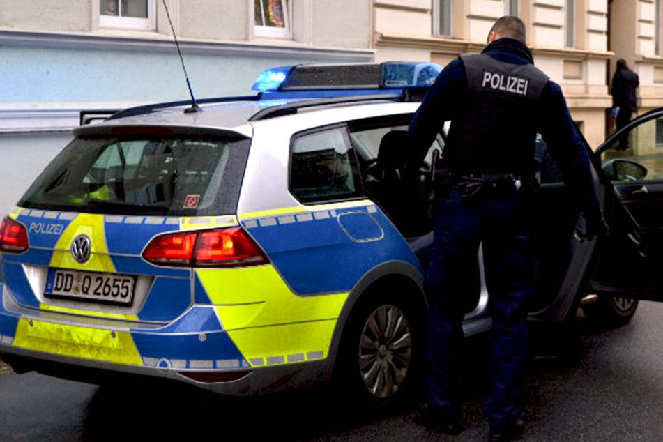 In der Berliner Straße in Görlitz bedrohten vier junge Männer einen 40-Jährigen.