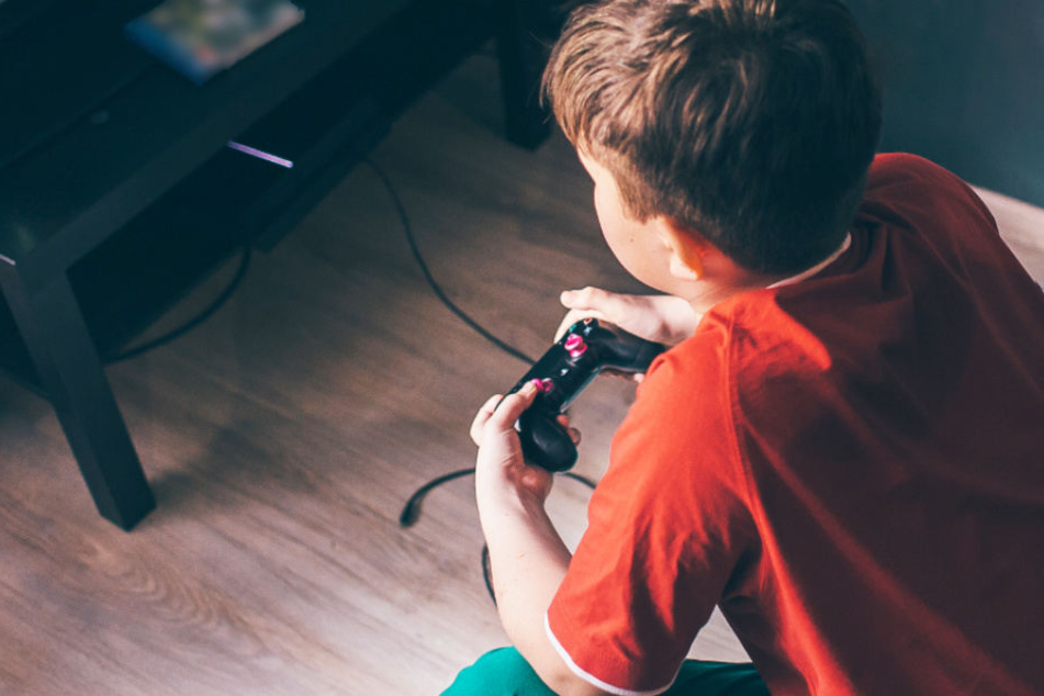 Ein 12-jähriger Junge saß drei Tage ohne zu schlafen vor seiner Playstation. (Symbolbild)