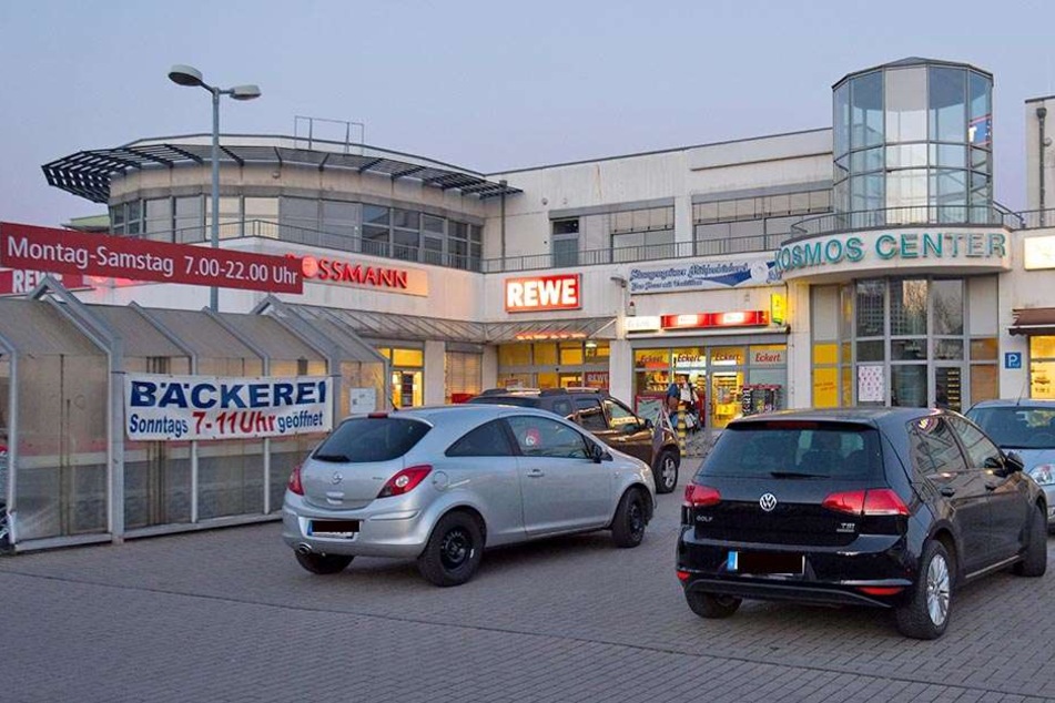 Umbaupläne genehmigt. Im Kosmos-Center von Eckersbach wird dem Zahn der Zeit zu Leibe gerückt.