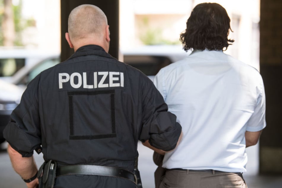 In den letzten beiden Jahren konnte die Polizei 18 Haftbefehle gegen die Russen-Maffia ausstellen. (Symbolbild)