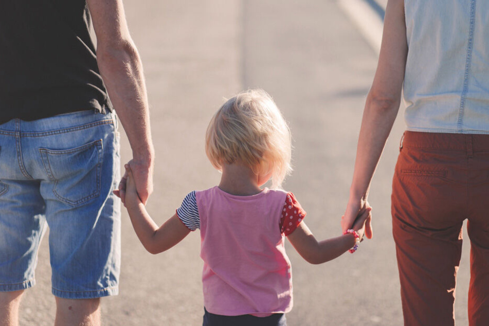 Egal, ob Auslandsaufenthalt oder der Führerschein. Frühzeitiges sparen kann Euren Kindern in verschiedenen Lebensabschnitten unterstützen.