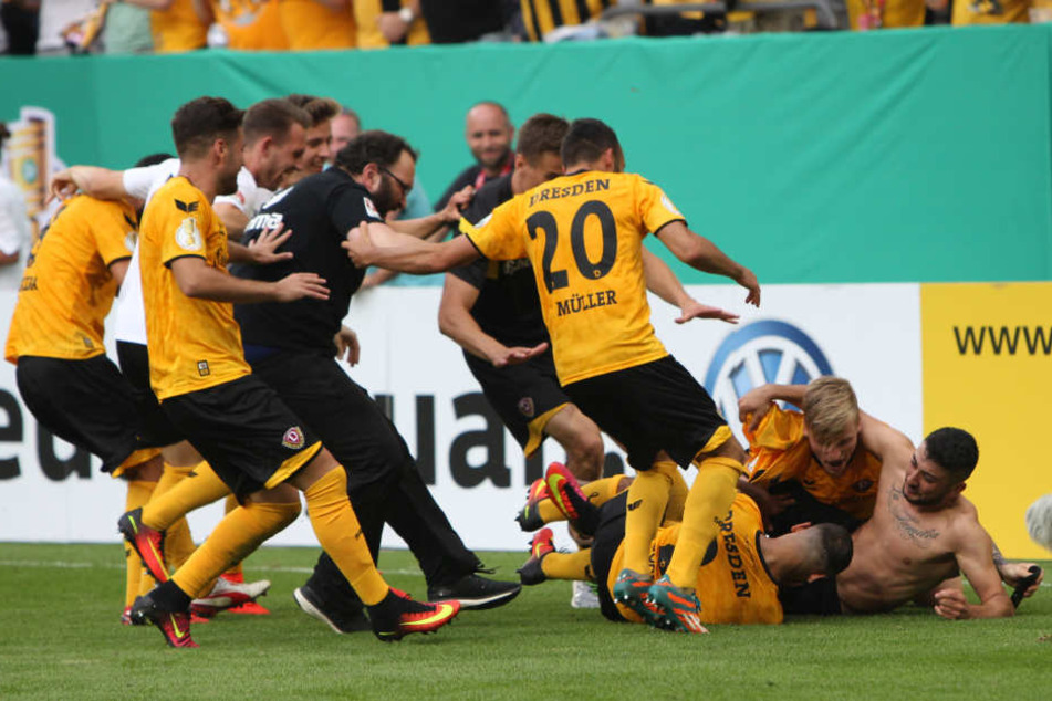 Der Jubel nach dem entscheidenden Elfmeter gegen RB Leipzig kannte keine Grenzen.