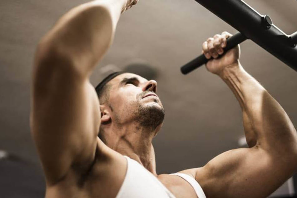 In einem Schweizer Fitnessstudio dürfen "Asylanten" nur bis 18 Uhr trainieren.