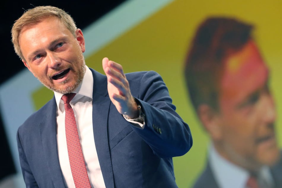 FDP-Chef Christian Lindner (39) fühlt sich in seiner Äußerung über Migranten missverstanden.