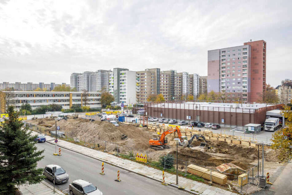 Direkt an der Pfeifferhanns-/ Ecke Pfotenhauerstraße baut Aldi neu.