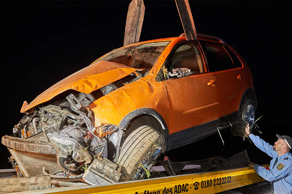 Von dem VW Polo war nach dem Unfall nicht mehr viel übrig.