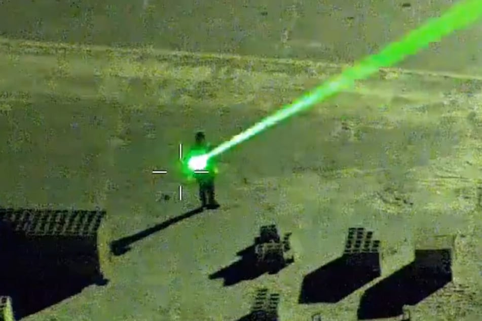Mit einem Laserpointer soll Charlie Chapman Jr. Piloten geblendet haben.