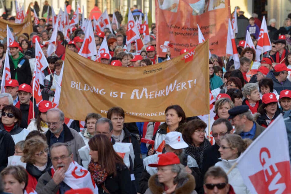 Beschäftigte des öffentlichen Dienstes demonstrieren (Archivfoto).