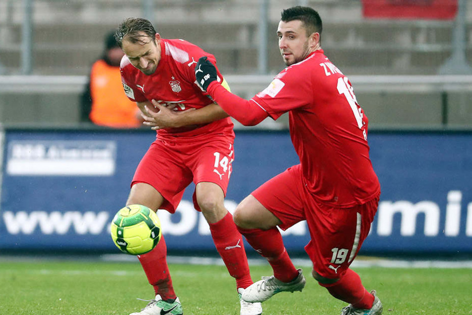 Auch die "Platzhirsche" Toni Wachsmuth (l.) und Davy Frick müssen sich beim FSV dem Konkurrenzkampf stellen.