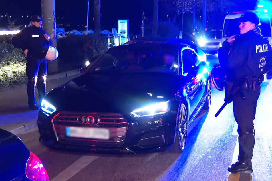 Ein Großaufgebot der Polizei kontrollierte die Fahrzeuge.