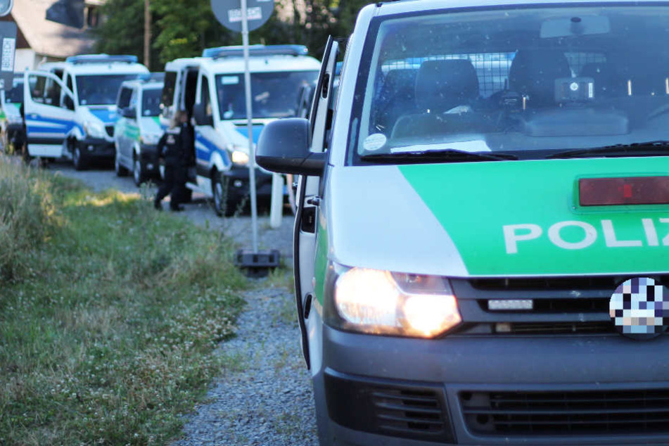 Die Polizei war mit einem Großaufgebot vor Ort.