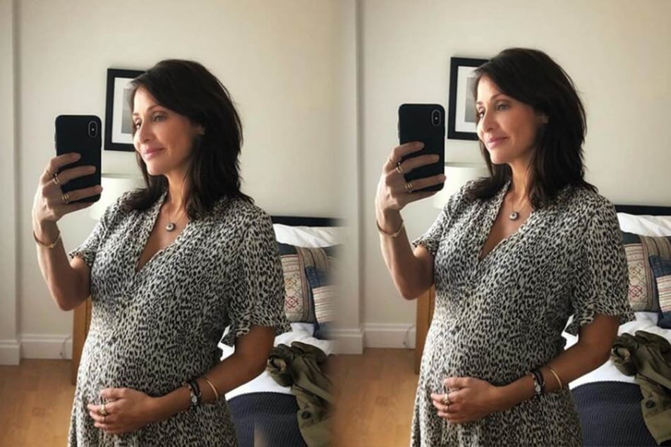 Stolz präsentiert Natalie Imbruglia (44) ihren Fans ihren Bauch auf Instagram.