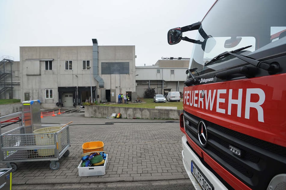 Mehrere Feuerwehrfahrzeuge mussten heute zum Fruchthof in Hille.