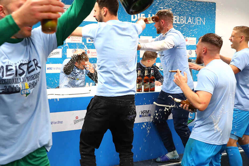 Die Meisterfeier des CFC am 4. Mai: Angeblich stimmten die Spieler ein rassistisches Lied an.