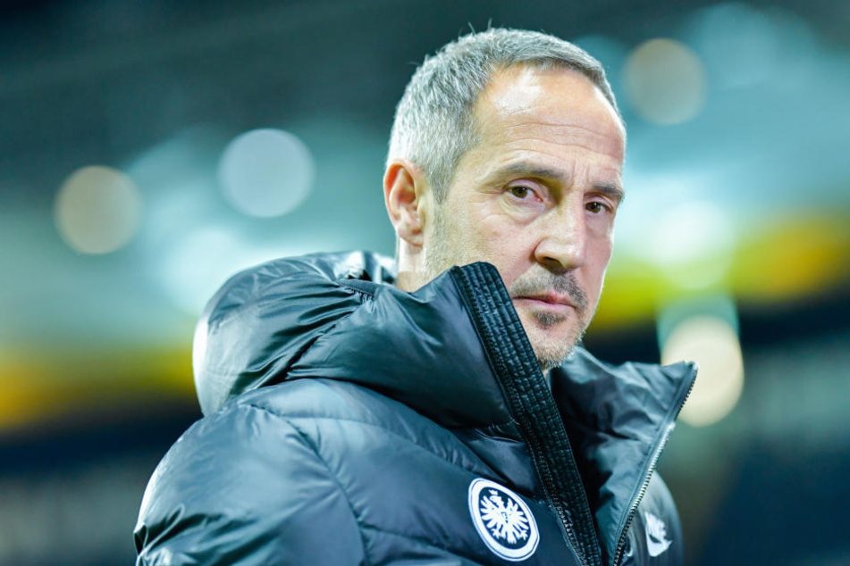 Adi Hütter wird seinen Ex-Kicker vorerst nicht nach Frankfurt lotsen können.