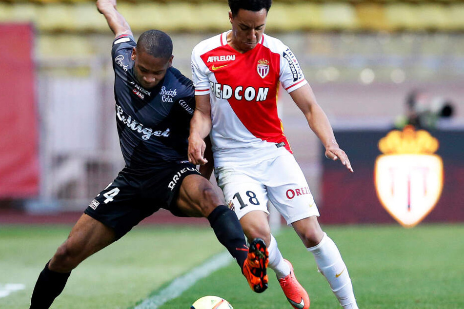 2016: Monacos Helder Costa (r.) im Zweikampf mit Marcus Coco.