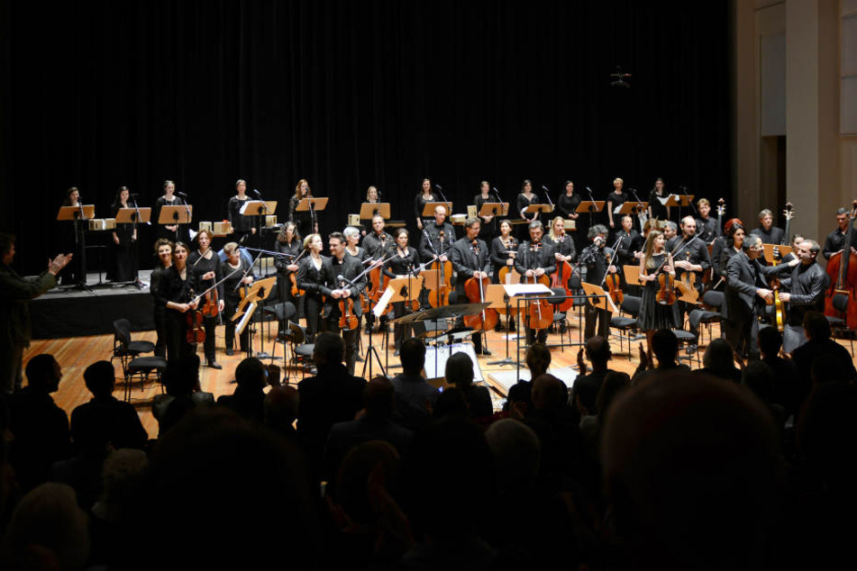 Die Dresdner Sinfoniker sollen nicht auf USA-Seite spielen, nun musizieren sie nur in Mexiko.