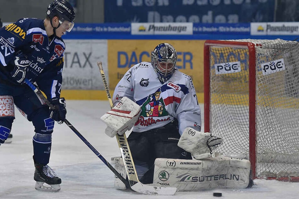 Chance für Dominik Grafenthin (l.), doch auch er scheitert an Freiburgs Goalie Miroslav Hanuljak