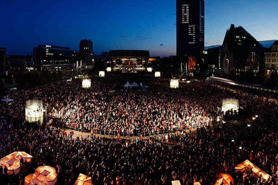 In diesem Jahr steht das Lichtfest in Leipzig unter dem Motto "Aufbruch - Verantwortung - Offenheit". (Archivbild)