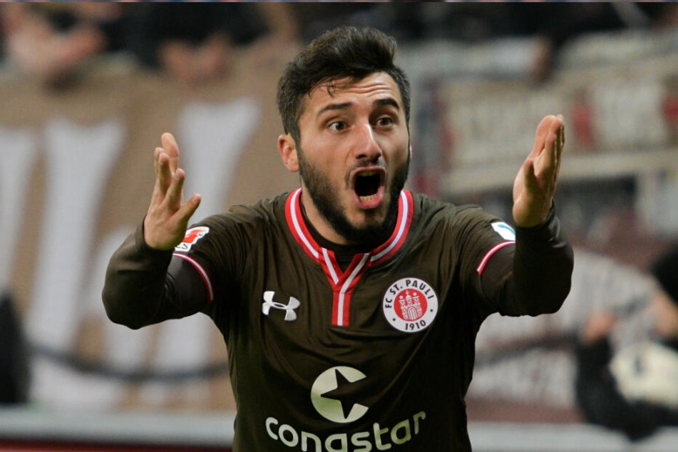 Cenk Şahin wird nach der Aktion wohl nie wieder das St. Pauli-Trikot tragen. (Archivbild)