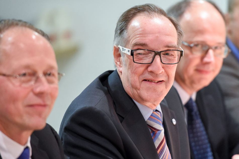 Bernard Kiezewski, Hans-Jürgen Laufer und Prof. Dr. Hermann J. Richter stehen vor der Wiederwahl.