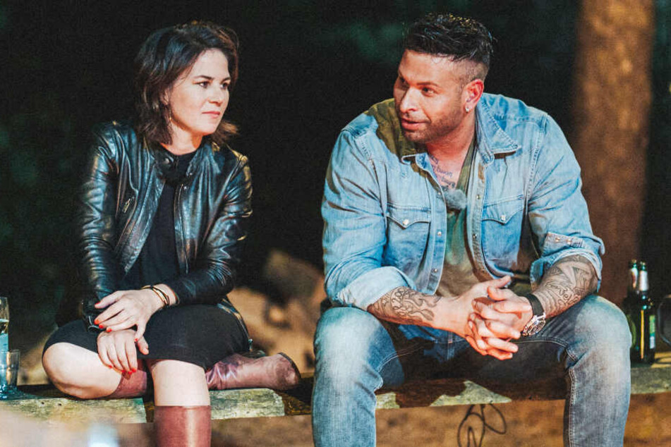 Tim Wiese im Gespräch mit Grünenchefin Annelena Baerbock. An diesem Abend kam alles auf den Tisch: Vom Tod der eigenen Eltern bis zur Angst vor Flüchtlingen.