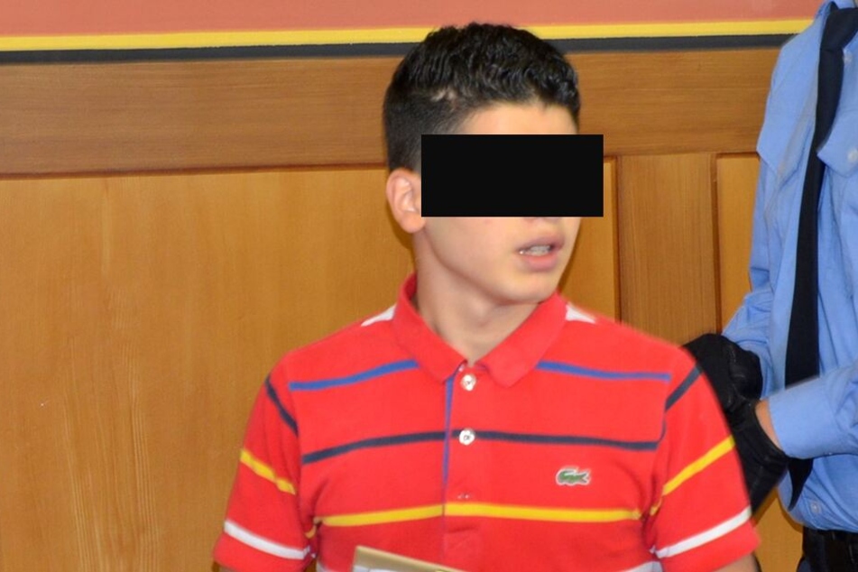 Kurz auf der Anklagebank, dann wieder auf freiem Fuß: Ahmad A. (20).