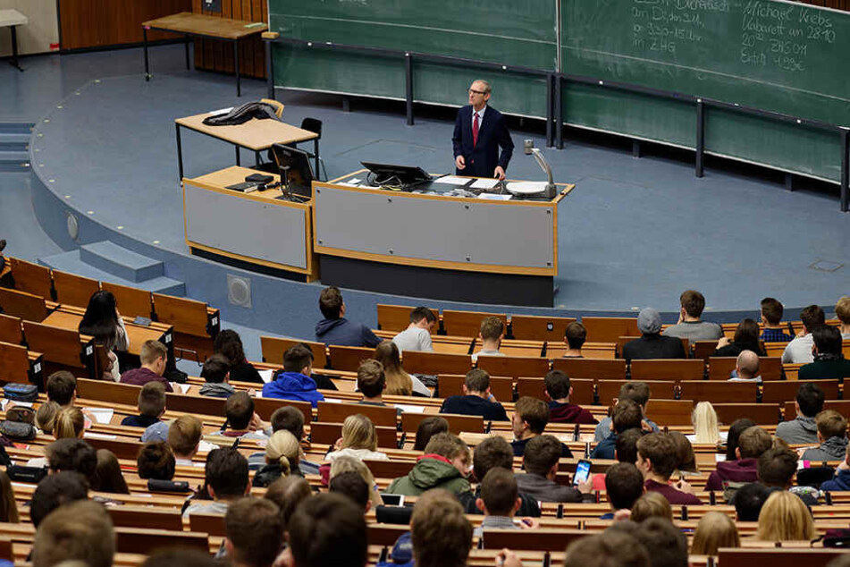 Werden die geplanten Studiengebühren für Nicht-EU-Studenten Studierende aus dem Ausland abschrecken? Die Rektoren gehen davon aus. (Symbolbild)