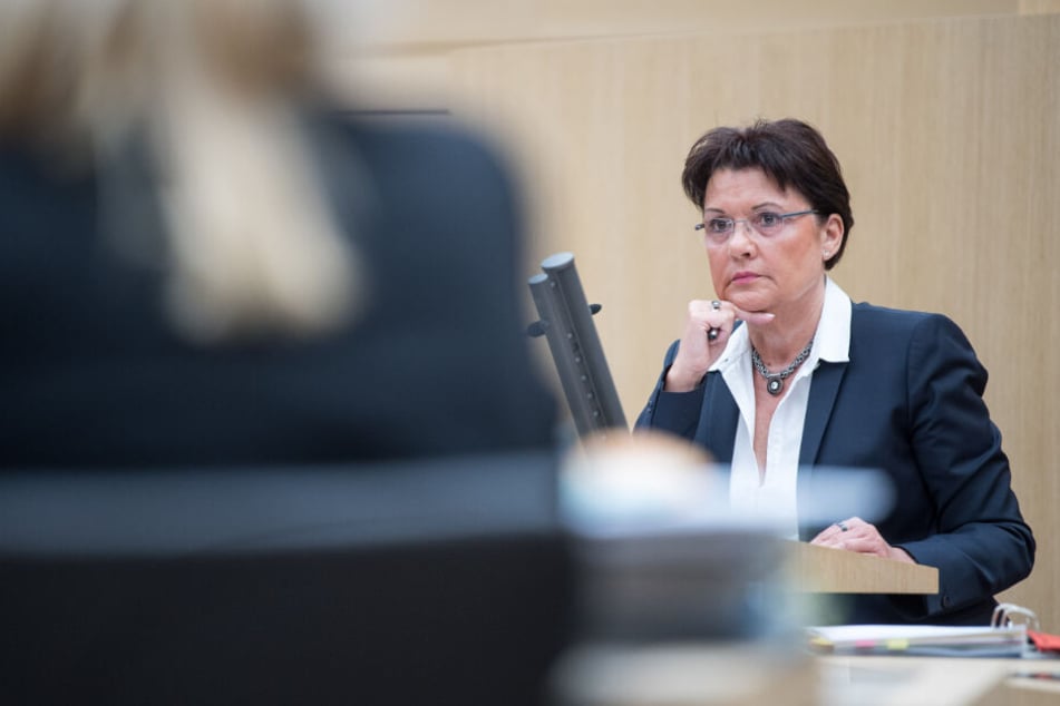 April 2018: Die ehemalige Rektorin der Hochschule, Claudia Stöckle, vor dem Untersuchungsausschuss "Zulagen Ludwigsburg".