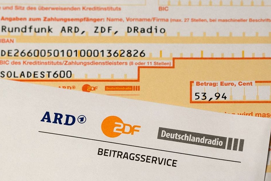 Solch ein Gebührenbescheid wurde 2016 in Sachsen 511.027 Male verschickt,
deutlich weniger als in den Vorjahren.