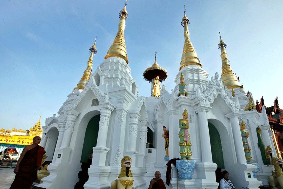 Eine von mehreren Pagoden in dem Urlaubsparadies Myanmar (ehemals Birma).