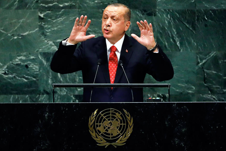 Die Türkei mit ihrem Präsidenten Recep Tayyip Erdogan sind Deutschlands Konkurrent bei der EM-2024-Vergabe.