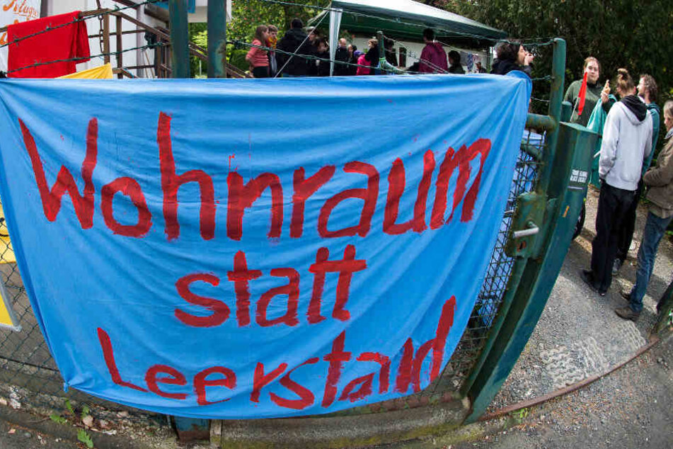 Die 20 Hausbesetzer verließen friedlich das ehemalige Wohnheim.